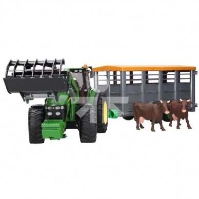 ŽAISLAS BRUDER RINKINYS JOHN DEERE TRAKTORIUS 03150 + FRONTALINIS KRAUTUVAS 03333 + PRIEKABA GYVULIAMS VEŽTI 02227 + FIGURĖLĖS KARVUTĖ IR BULIUS 1