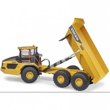 Toy Bruder Truck Volvo 02455 1